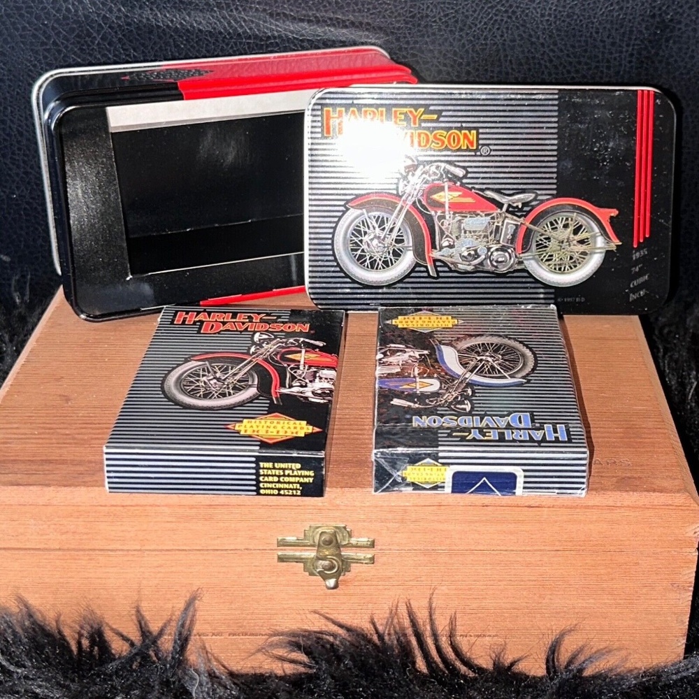 Harley Davidson Limited Edition Tin & Historical Playing Cards 1903-1950 - Picture 5 of 7